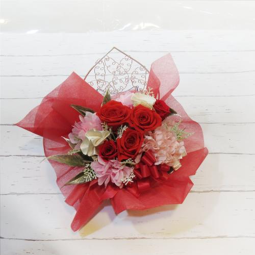 赤薔薇のプリザーブドフラワーアレンジメント 結婚記念日のプレゼントにオススメ